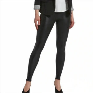 Hue faux leather leggings pants